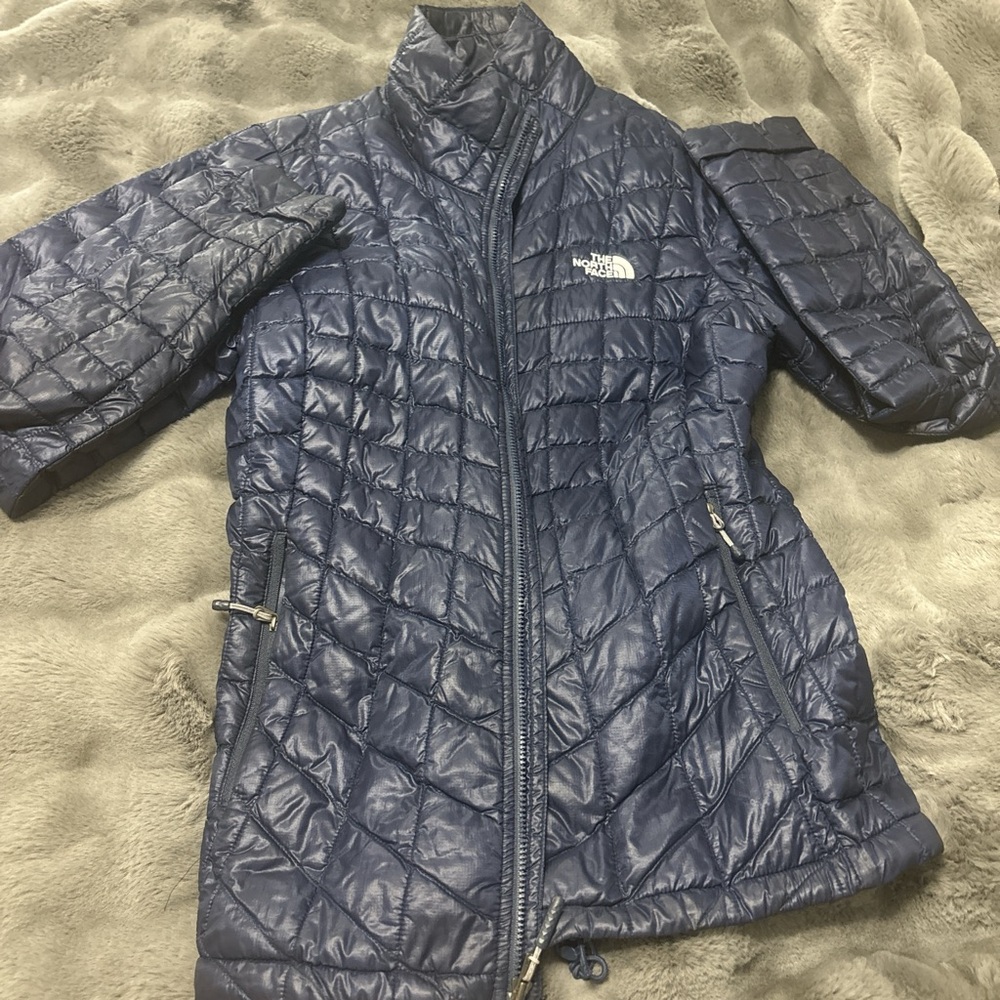 The North Face Women's Navy Quilted Jacket (small discoloring)